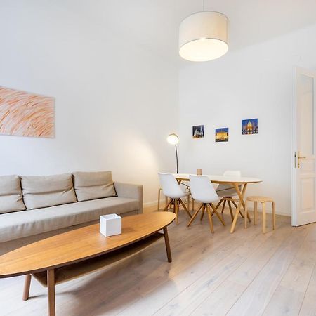 Modernes Apartment Im Charmanten Cottage Viertel Viena Exterior foto
