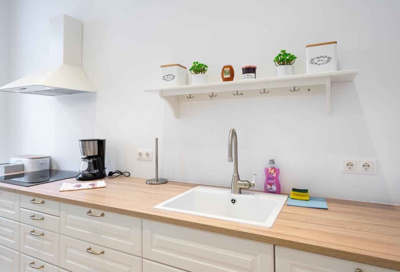 Modernes Apartment Im Charmanten Cottage Viertel Viena Exterior foto